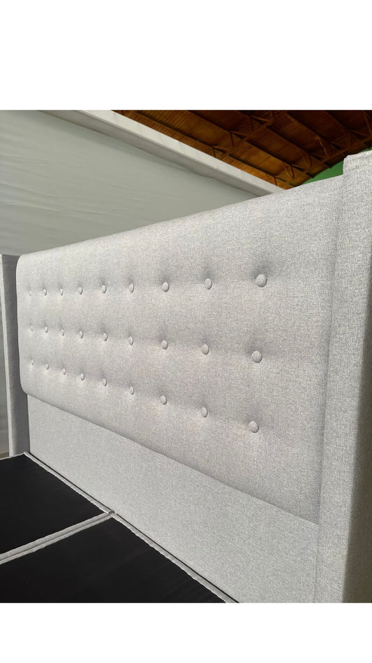 RESPALDO BOTONÉ CON BRAZOS